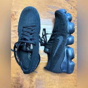 Nike Air VaporMax Flyknit 3 Black Anthracite Metallic Silver EUC S 10